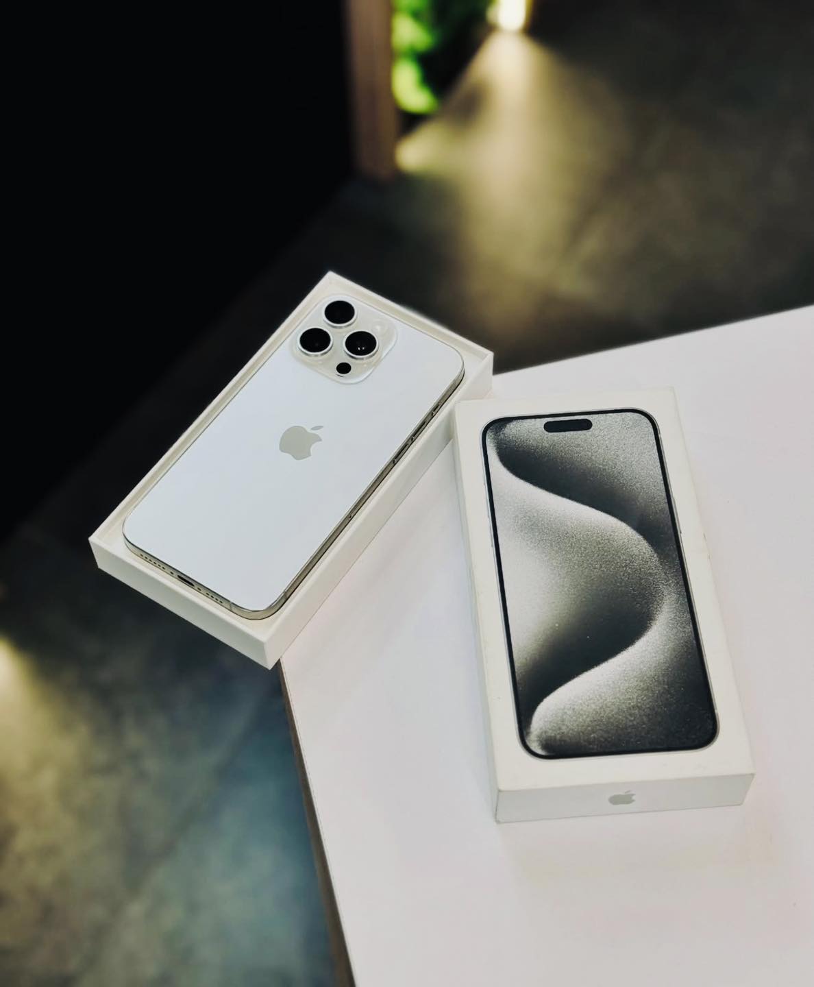 iphone 15 Pro Max White🤍