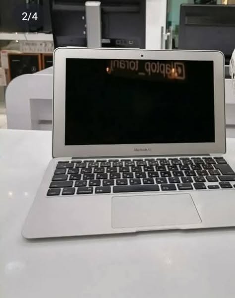 فروش فوری یک عدد لبتاپ MacBook Air