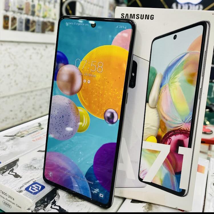 مبایل عالی سامسنگ با داشتن صفحه LED