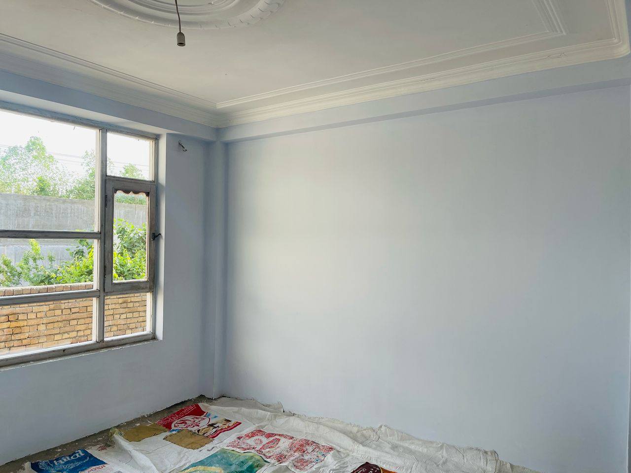 🏡  یک دربند حویلی  فروشی مدرن، موقعیت عالی در شهر کابل – سرک میدان هوایی بین‌المللی، جوار خانه رحیم گردیزی.