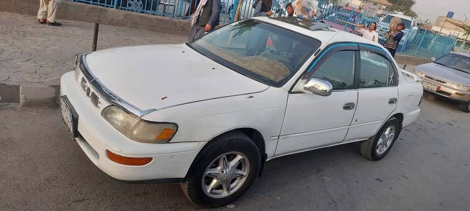 فروش عاجل یک عراده کرولایی کانادایی