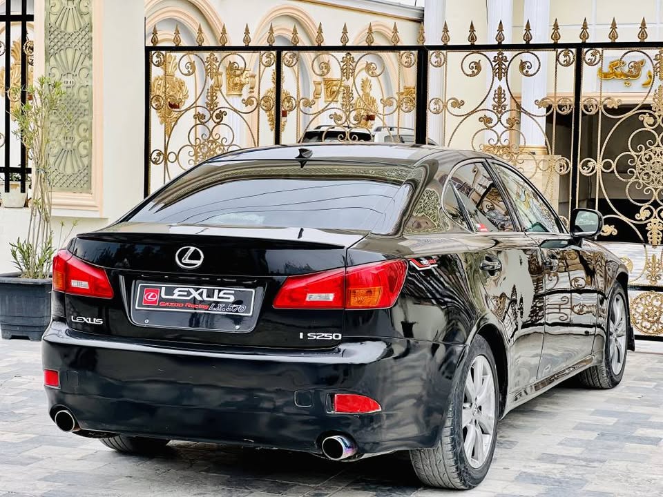 فروش عاجل لکسس IS 250