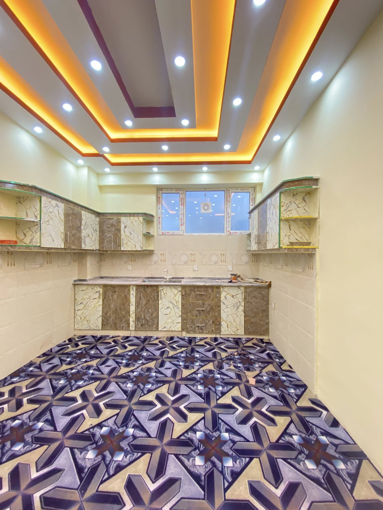 آپارتمان عاجل و دستبد سه اطاقه حویلی دار