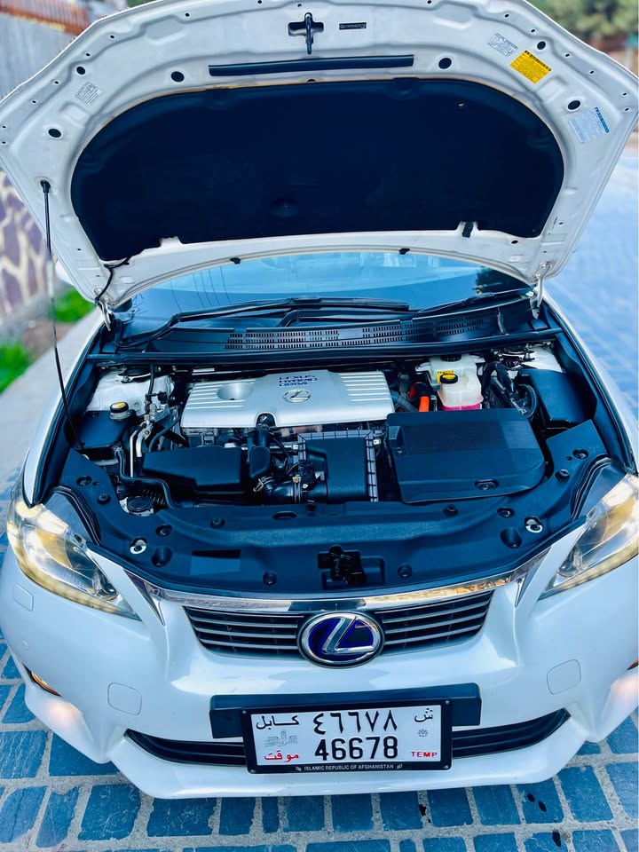 نوع لکسس CT200
