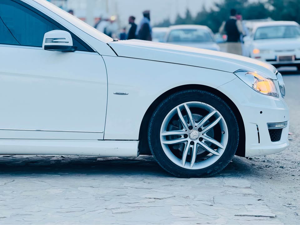موتر فروشی
