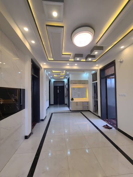 🏢 اپارتمان ۴ اطاقه VIP تخت بامدار فروشی