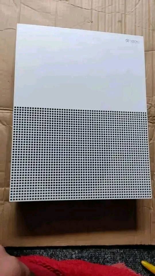 اکس باکس ون اس 1000جیبی حافظه