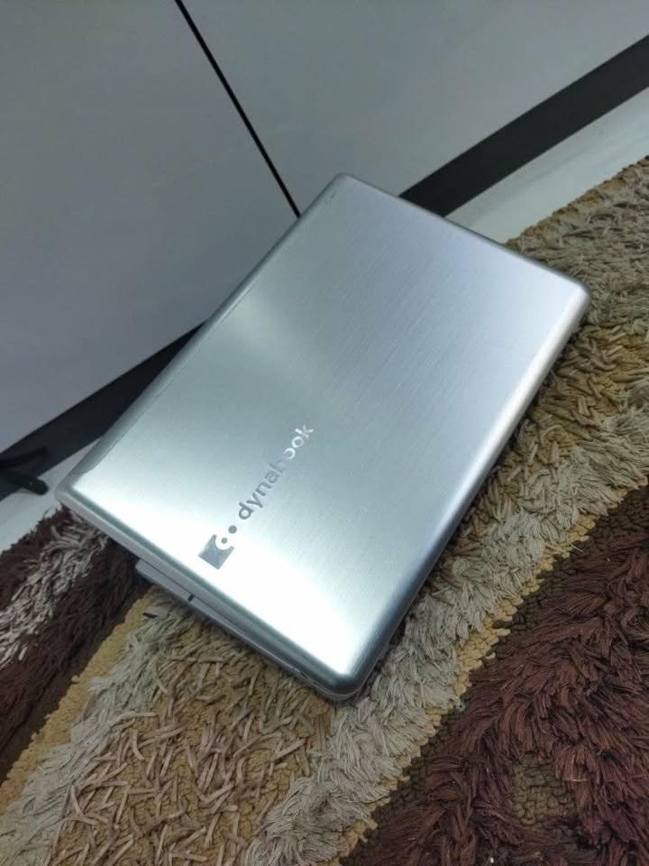 لپ تاپ برند توشیبا داینابوک ، تازه وارد  ، لمسی تچ اسکرین !