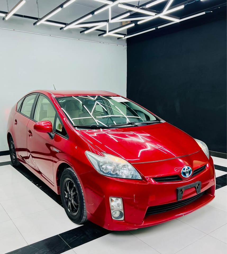 Toyota Prius 2013✅