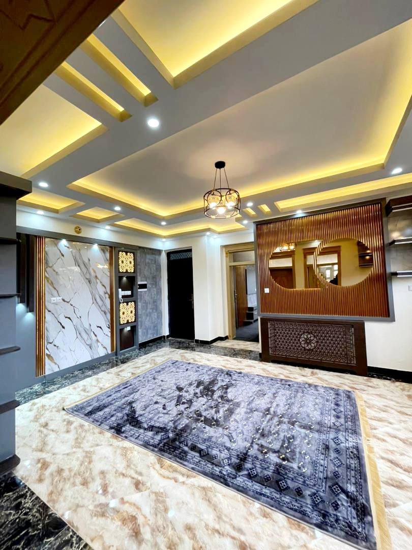 یک باب آپارتمان سه اطاقه مفشن VIP تخت بام دار