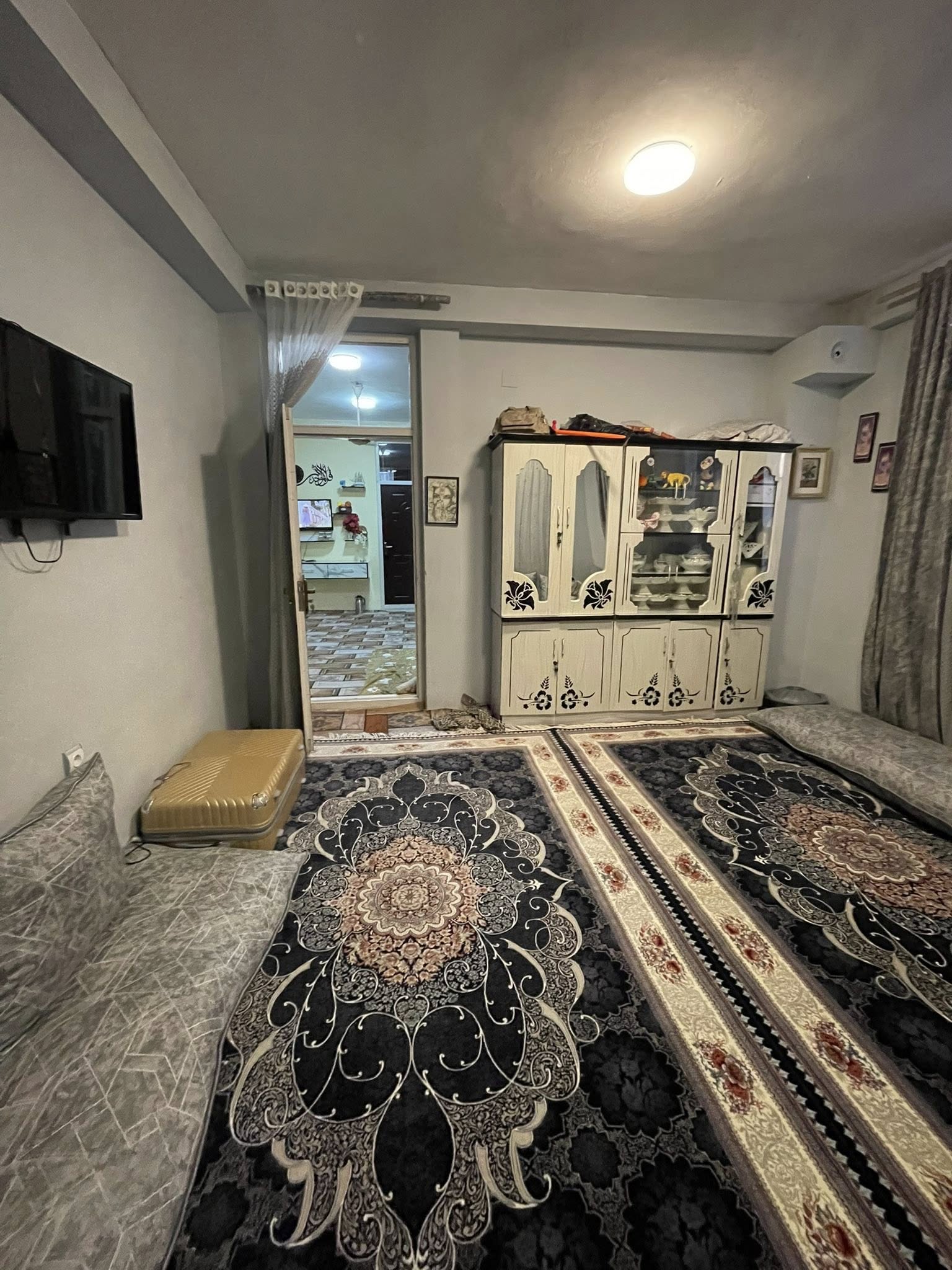 به نام خدا. یک  دربند واحد  گروی