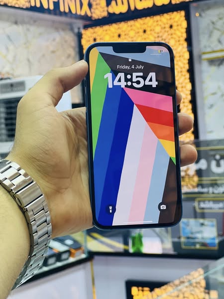 iPhone 13
