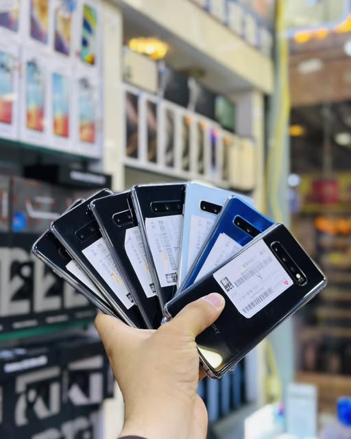 استاک جدید سمسونگ گلگسی با تخفیف ویژه از ای‌کیو موبایل