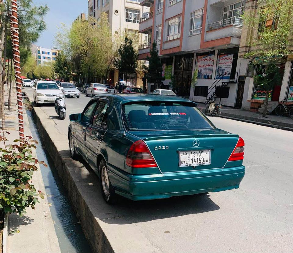 یک عراده بنز فروشی✅